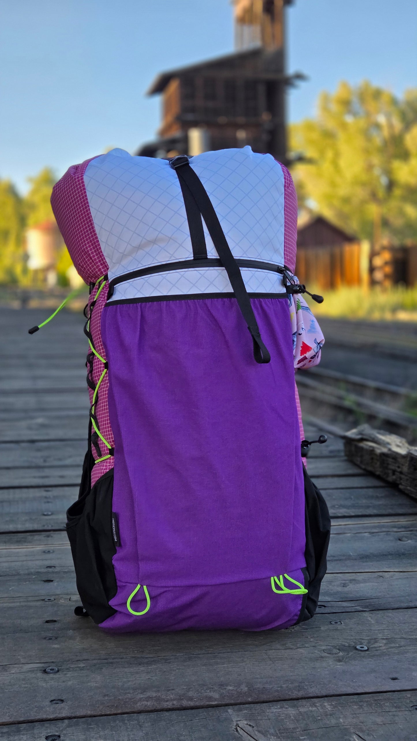 Brazos 45L- Framed