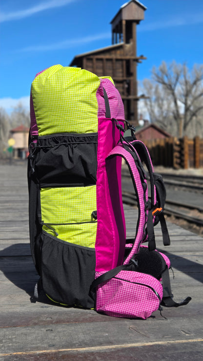 Conejos 45L Framed